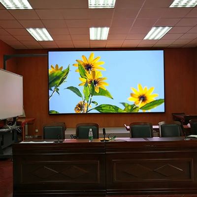 HD 1/43Scan nội thất quảng cáo màn hình hiển thị LED SMD2121 Tỷ lệ làm mới cao